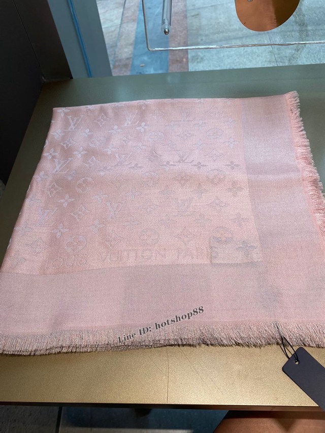 LV專櫃新品路易威登暗紋提花Monogram圖案時尚大方巾 mmyj1586